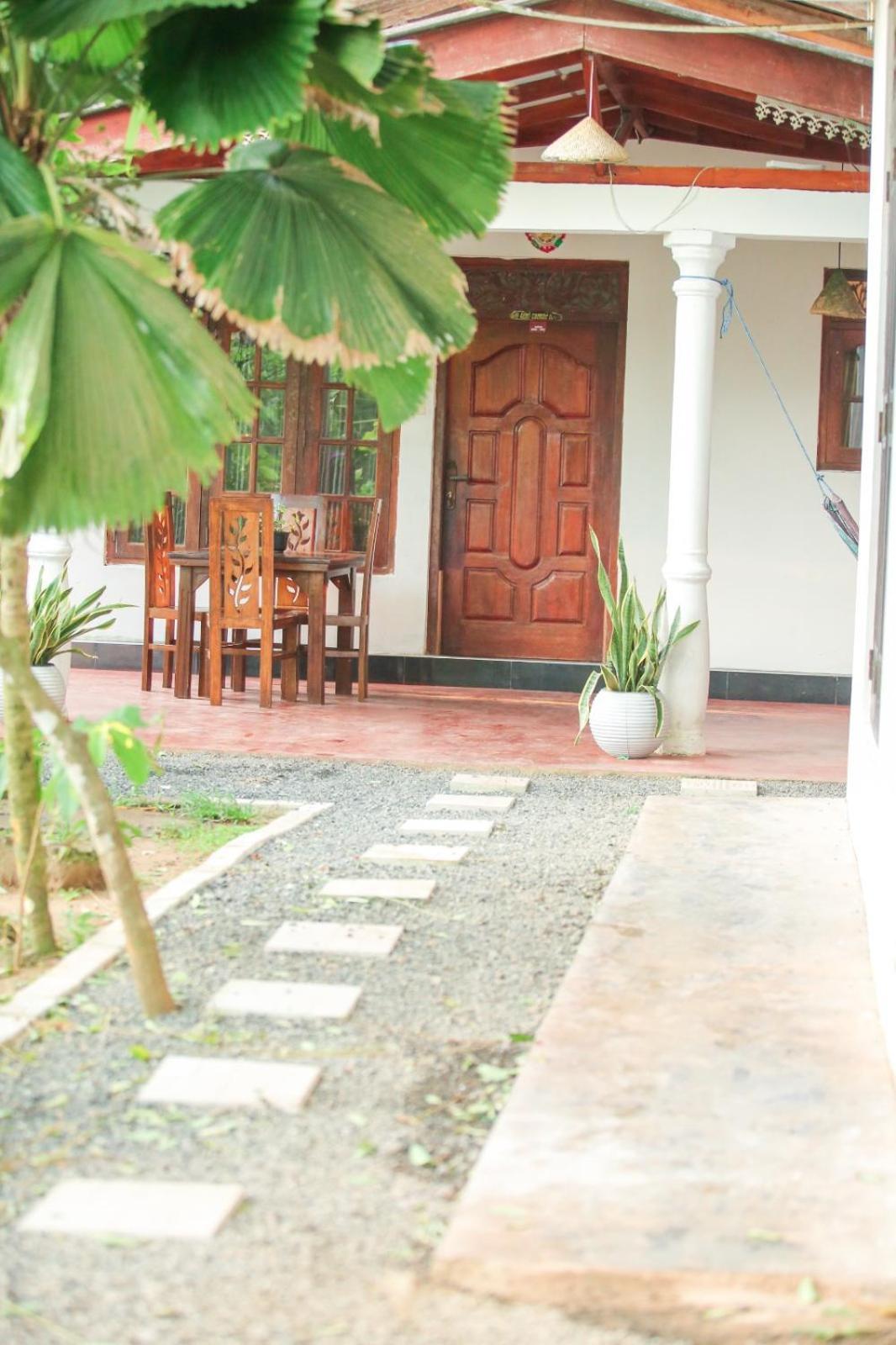 Mountain Relax Inn Weligama Esterno foto