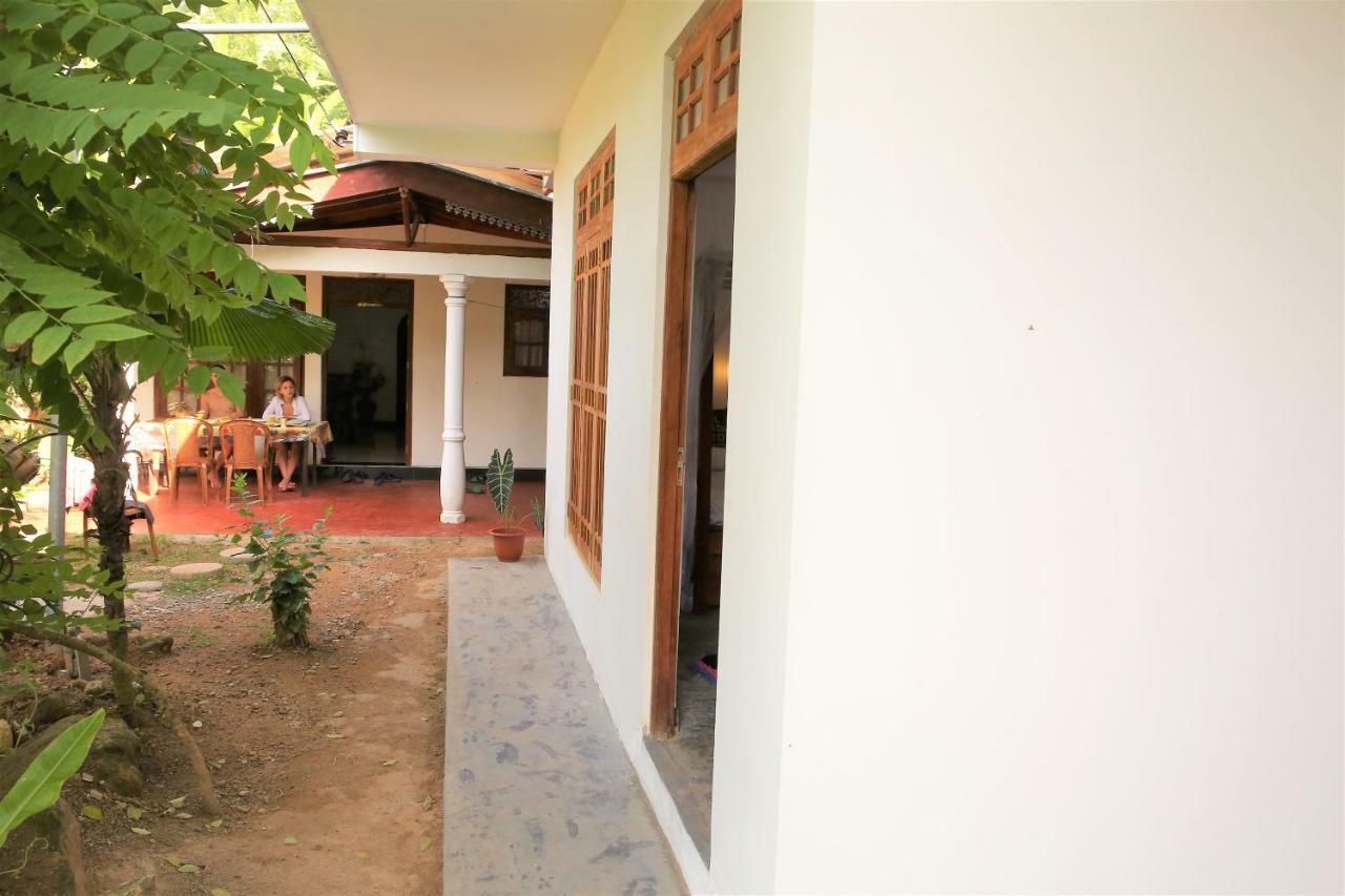 Mountain Relax Inn Weligama Esterno foto